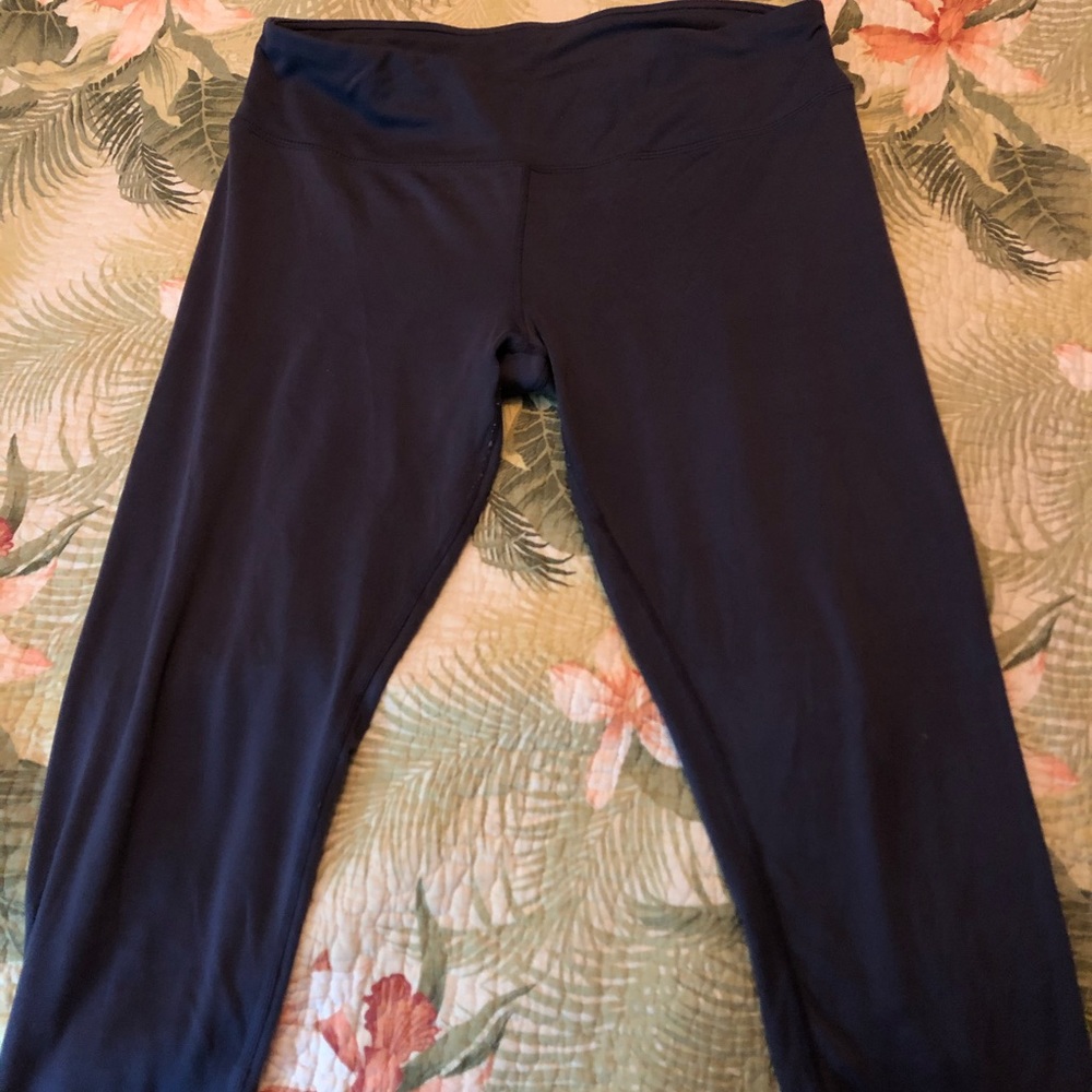 Dark grey yogalicious Capri leggings